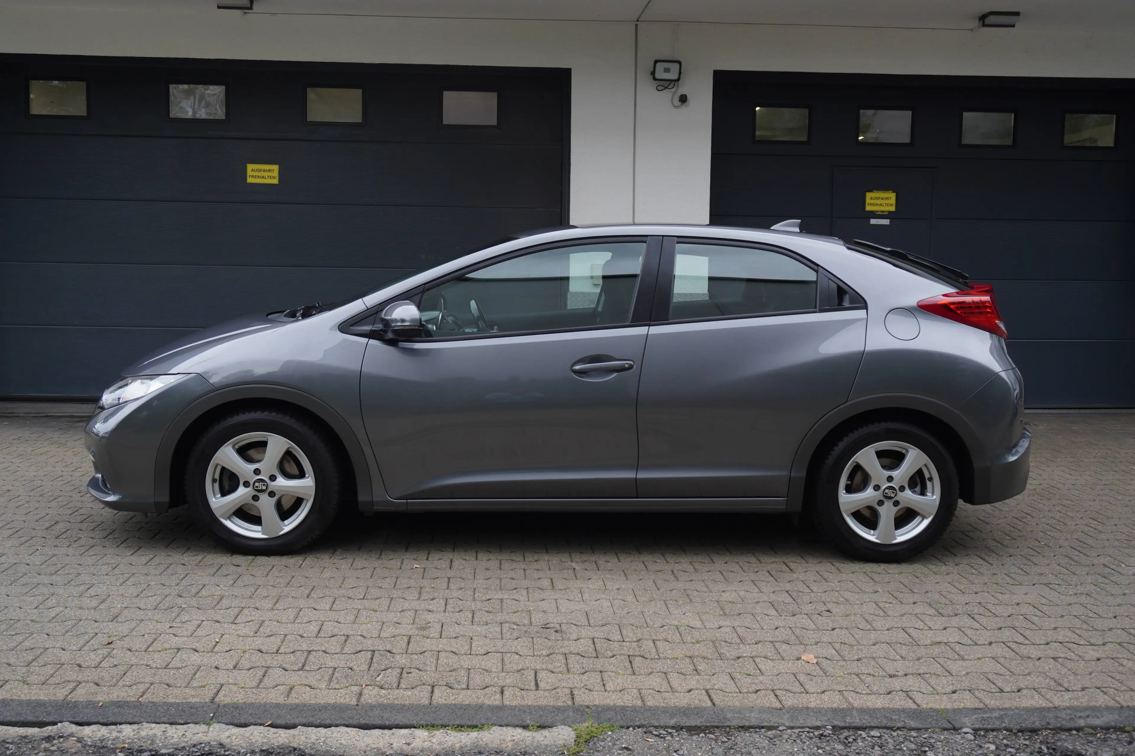 Honda Civic 1.8 Sport KLIMA+NAVI+KAMERA+ALU+TEMPOMA+6Gang+1.Hd — photo 4