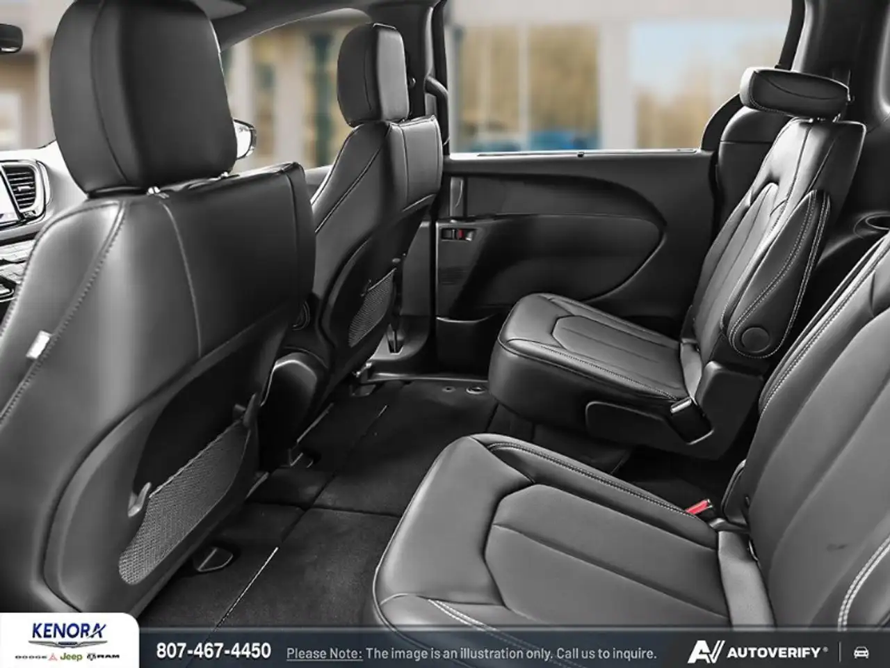 Chrysler Grand Caravan снимка Chrysler Grand Caravan