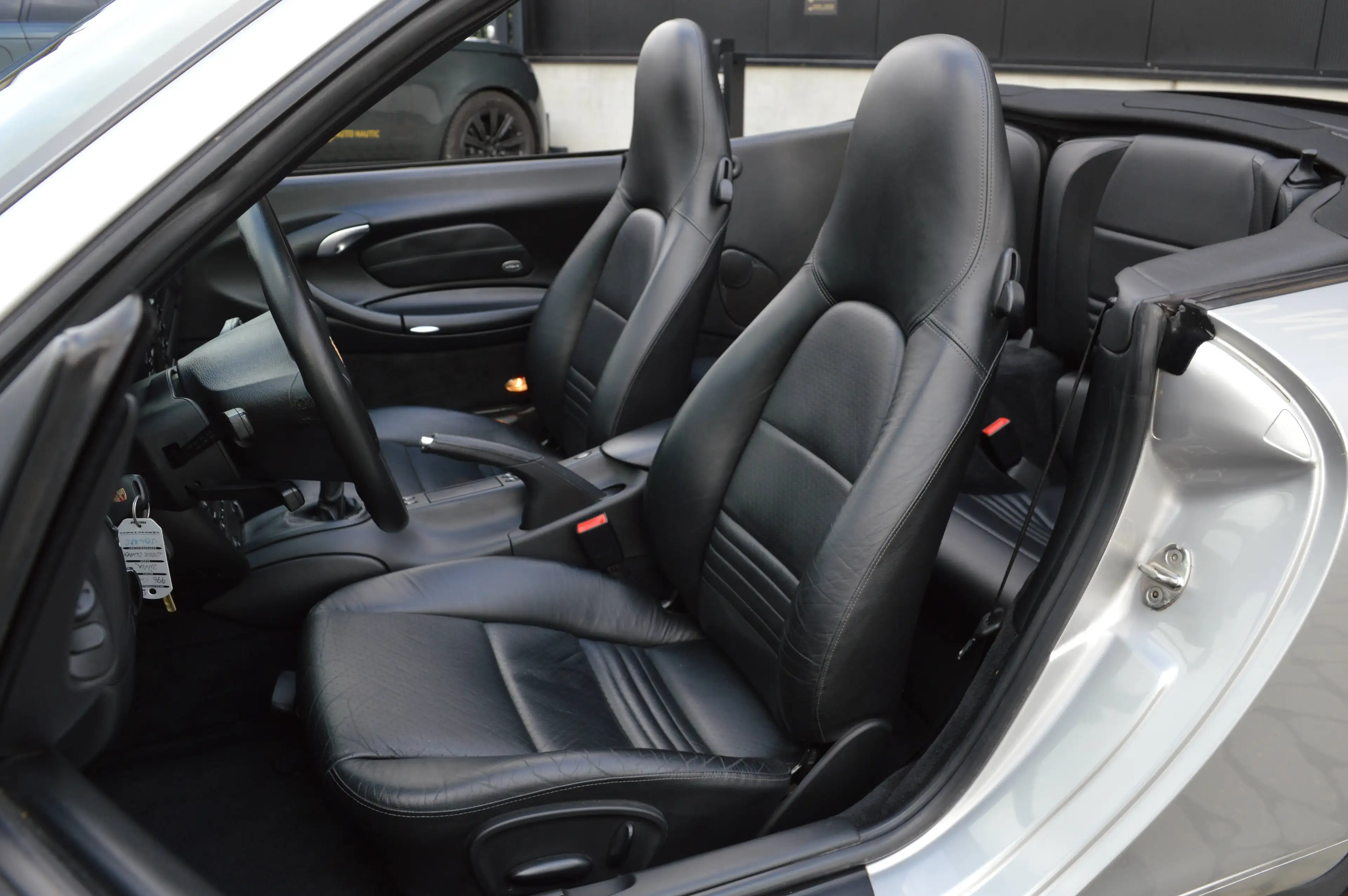 Porsche 911 996 Carrera 2 cabriolet Manueel - 89.000 km — photo 10