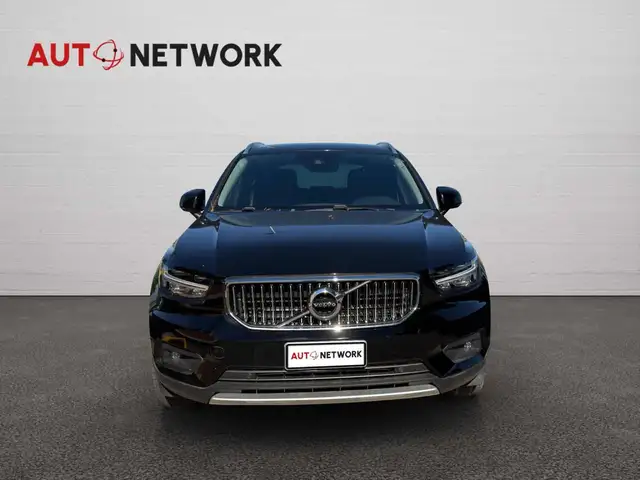 Volvo XC40 view 5