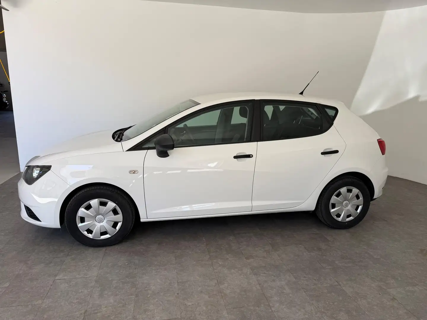 SEAT Ibiza Chili 51 kW (69 PS), Schalt. 5-Gang Weiß - 2