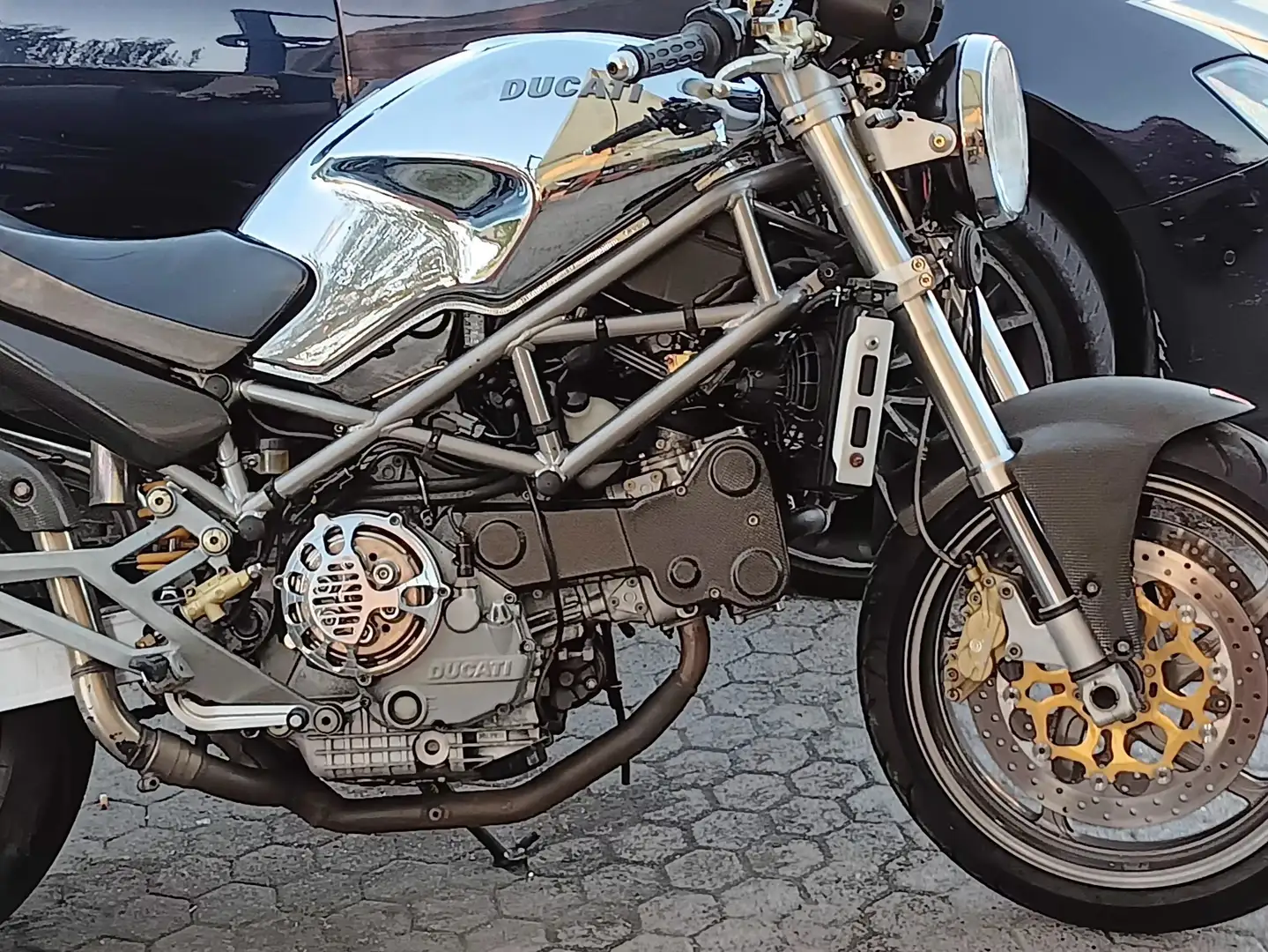 Ducati Monster 900 Monster s4 cromo 916 Stříbrná - 1
