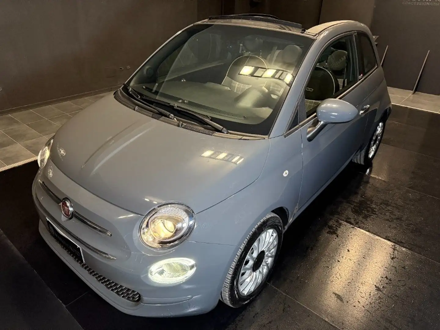 Fiat 500C 1.0 Hybrid Lounge Grijs - 2