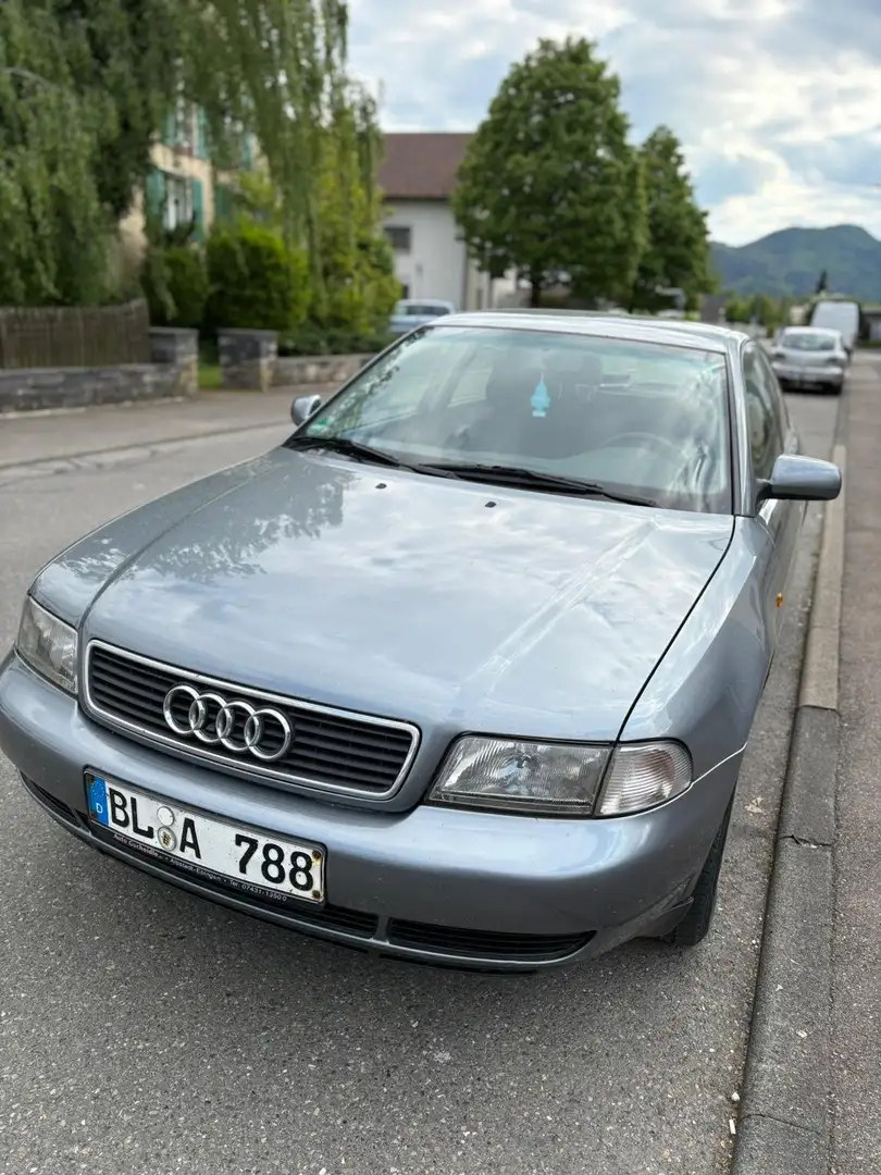 Audi A4 A4 1.6 Gümüş rengi - 1
