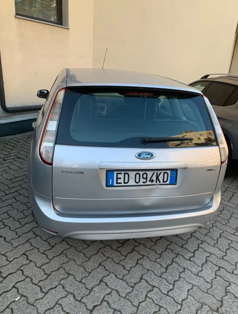 Ford Focus Style Wagon 1.6tdci frizione  e volano nuovi - 2