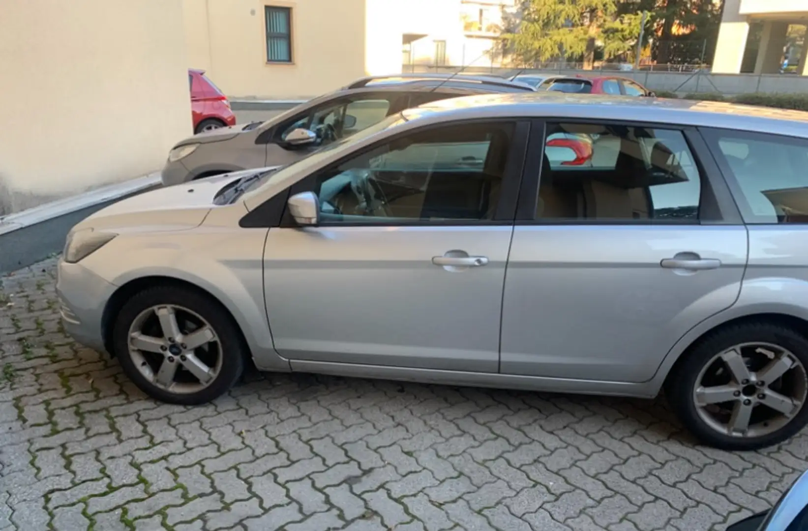 Ford Focus Style Wagon 1.6tdci frizione  e volano nuovi - 1