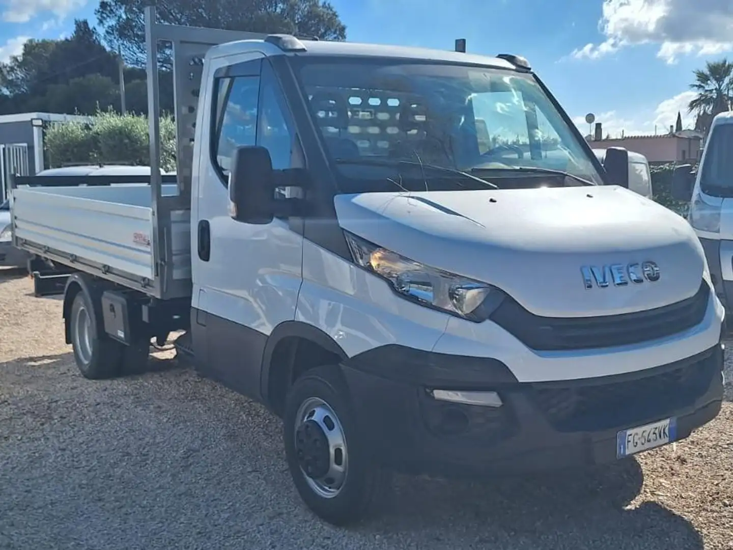 Iveco Daily 3,0 MJT 150CV RIBALTABILE TRIL. NUOVO Bianco - 2