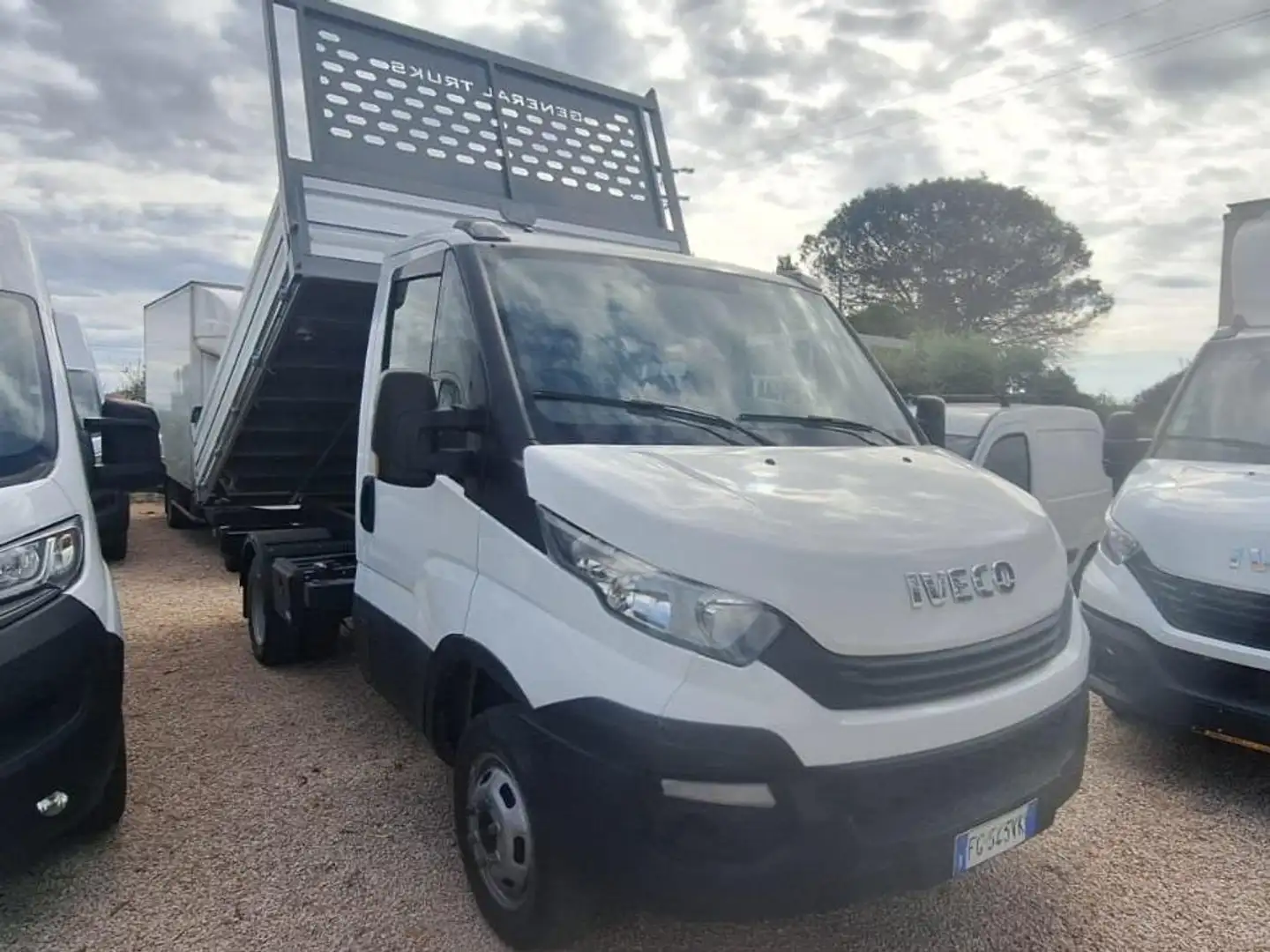 Iveco Daily 3,0 MJT 150CV RIBALTABILE TRIL. NUOVO Bianco - 1