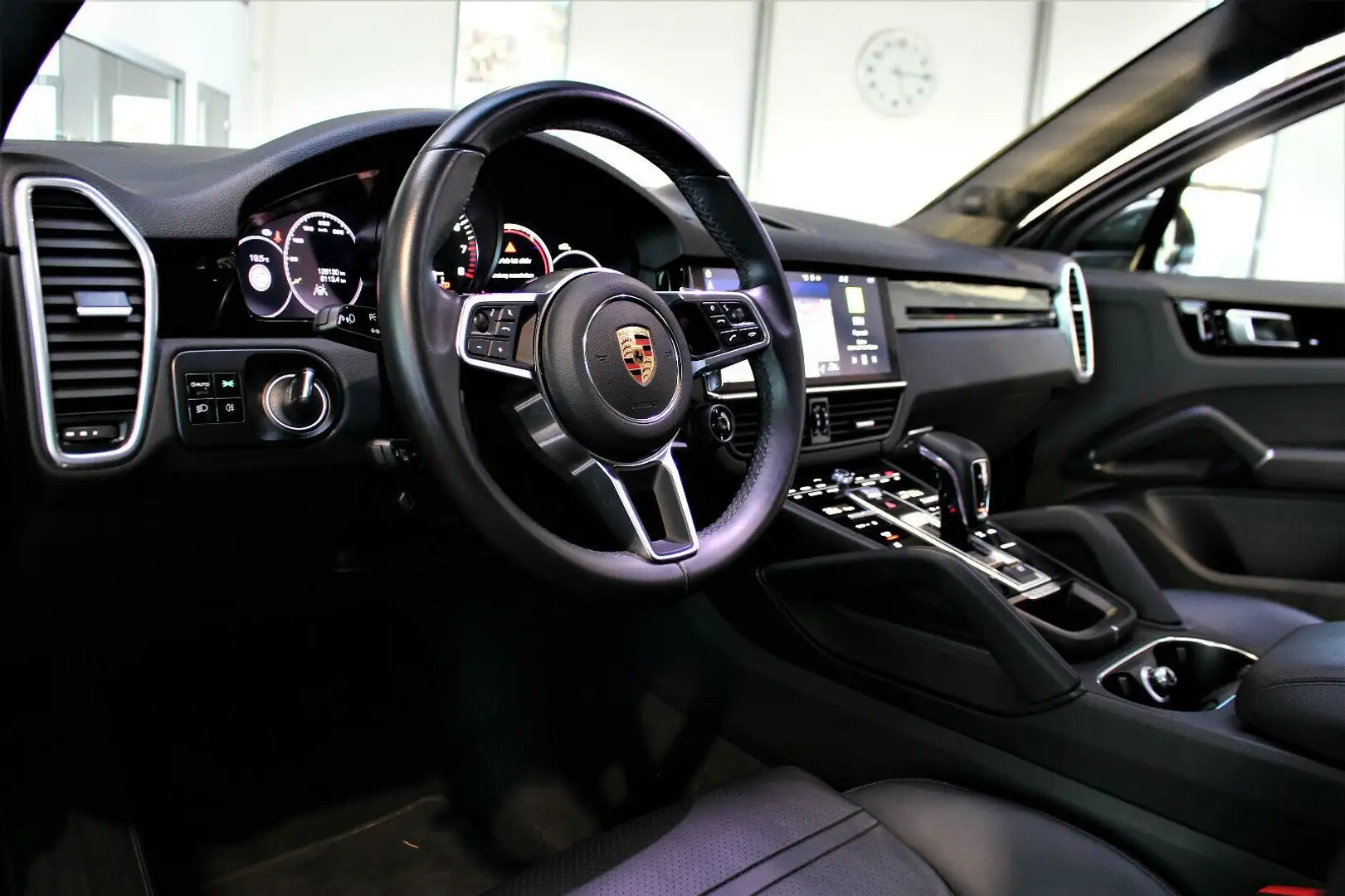 Porsche Cayenne CAYENNE E-HYBRID AHK/BOSE/CHRONO/LED/PANO/21" Grau - 2