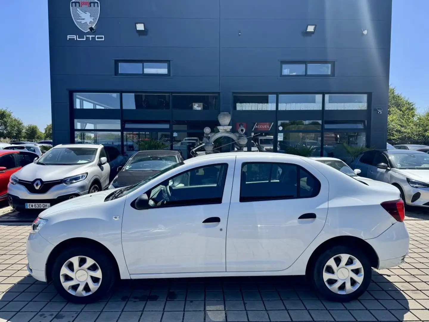 Dacia Logan TCE 0.9i 90ch Ambiance Blanc - 1