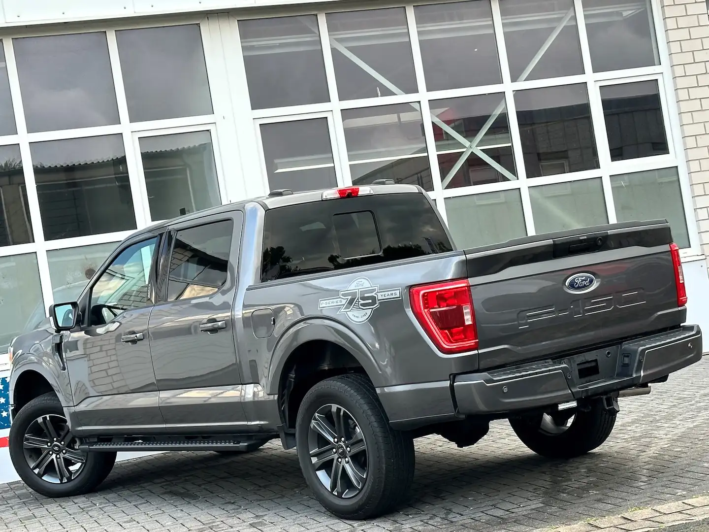 Ford F 150 5,0L V8 75th Super Crew 4x4 360° ACC LED Grau - 2