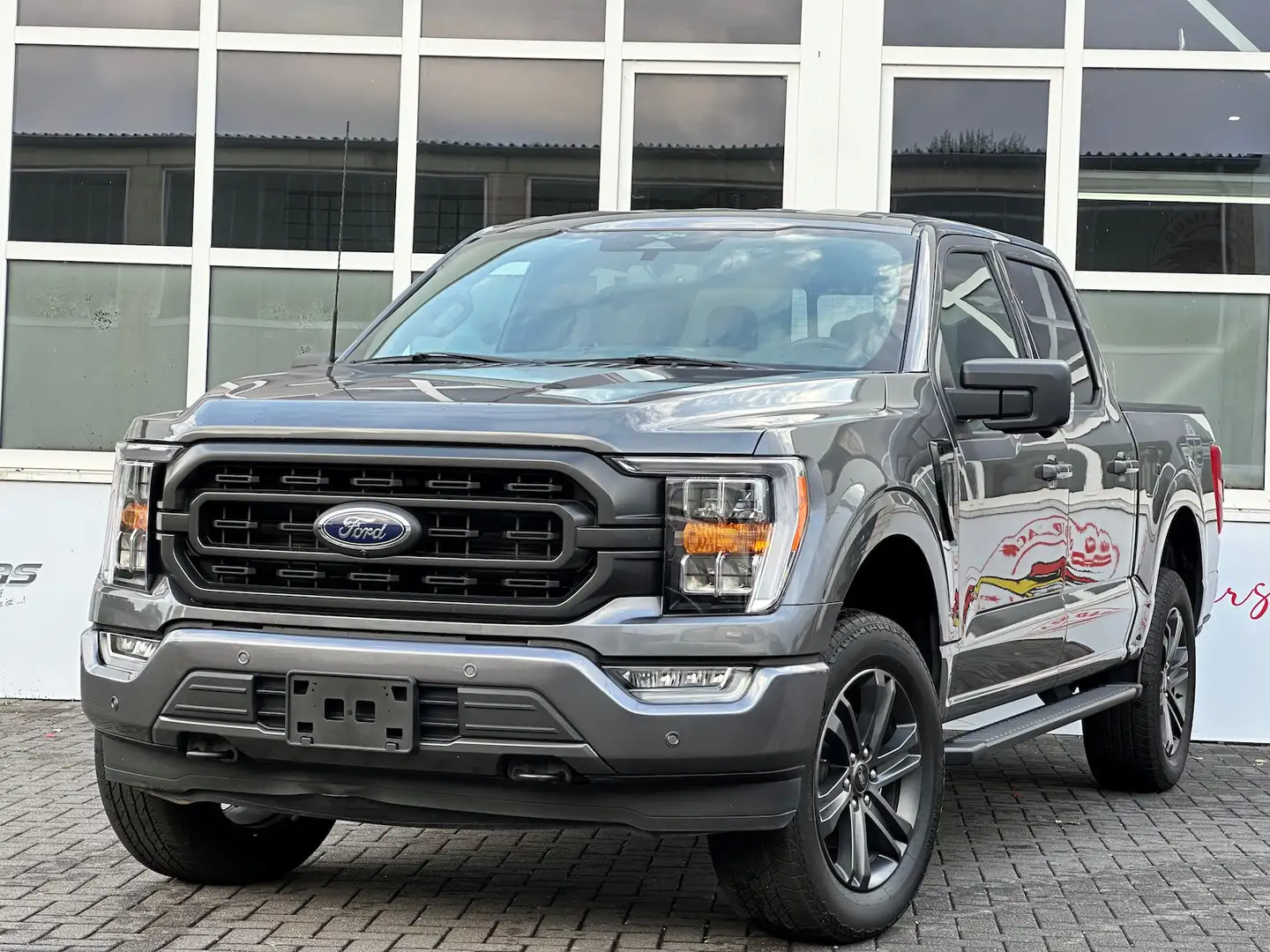 Ford F 150 5,0L V8 75th Super Crew 4x4 360° ACC LED Grau - 1