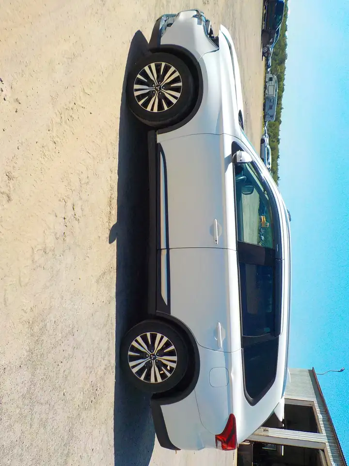 Mitsubishi Outlander снимка Mitsubishi Outlander