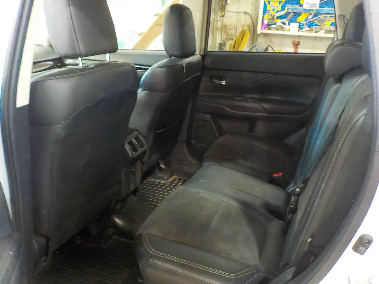 Mitsubishi Outlander снимка Mitsubishi Outlander