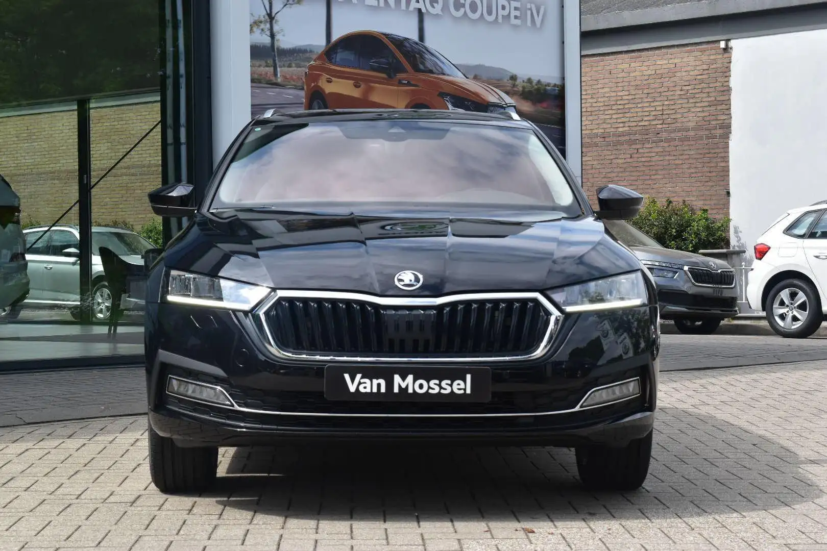 Skoda Octavia Combi 1.0 TSI Business Edition Plus 110 PK | LED K Zwart - 2