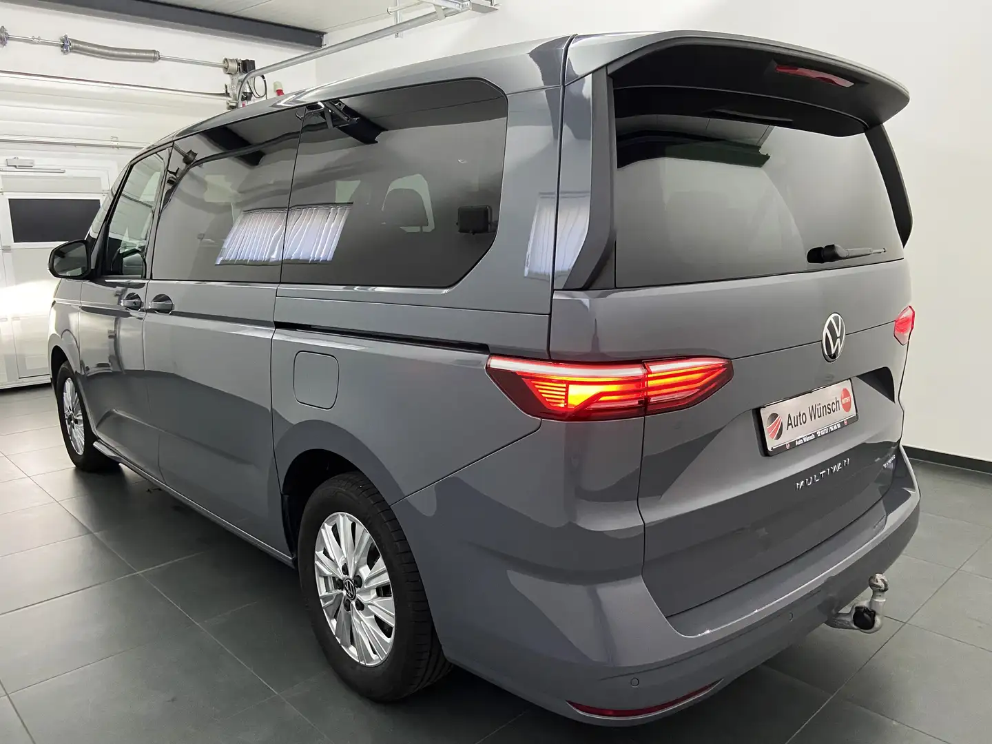 Volkswagen T7 Multivan eHybrid lang 7-Sitzer#AHK#R-Kamera#Side-Assist Gris - 2