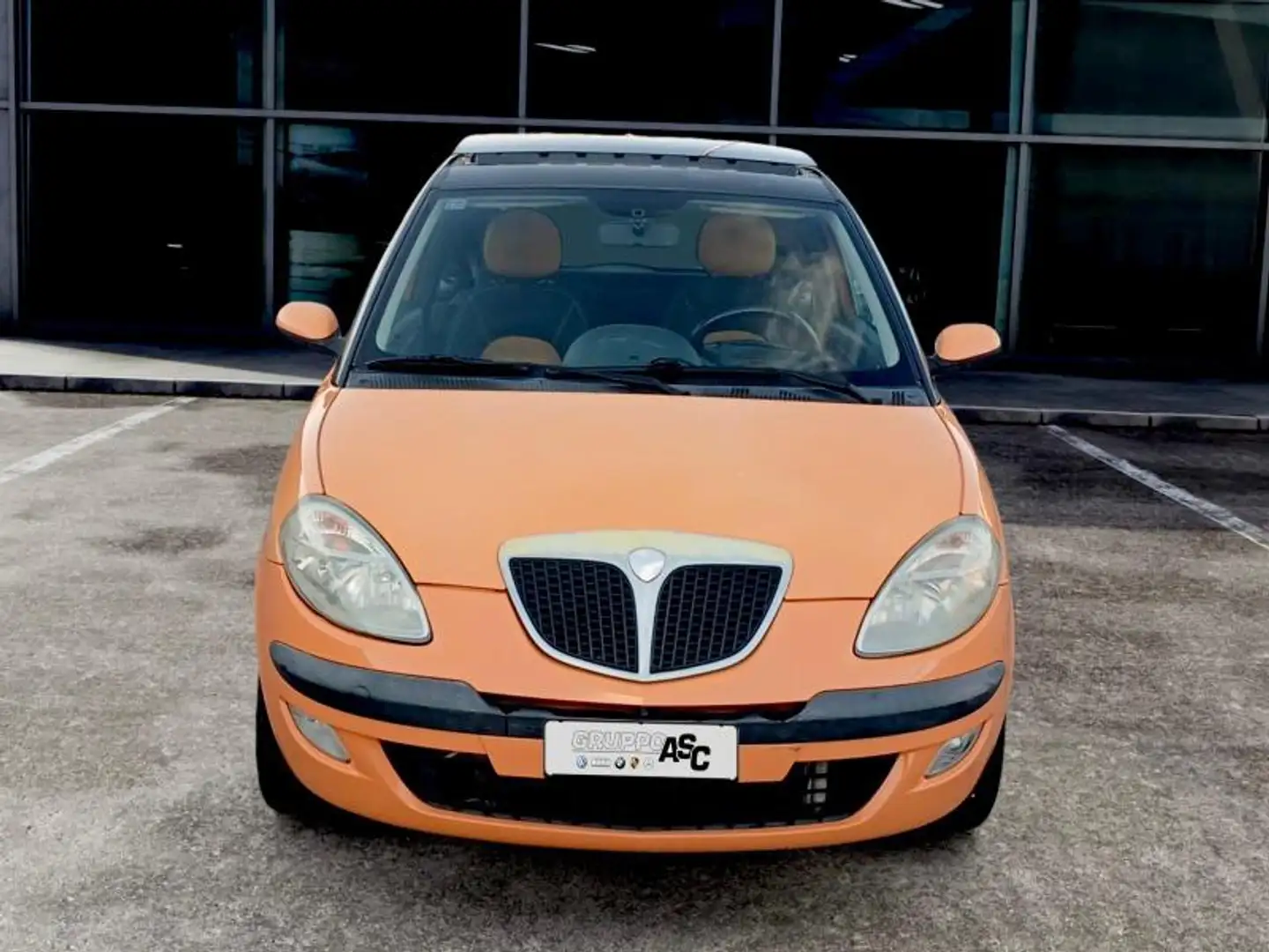 Lancia Ypsilon 1.2 BENZ 80 CV ADATTA NEOPATENTATI Arancione - 2