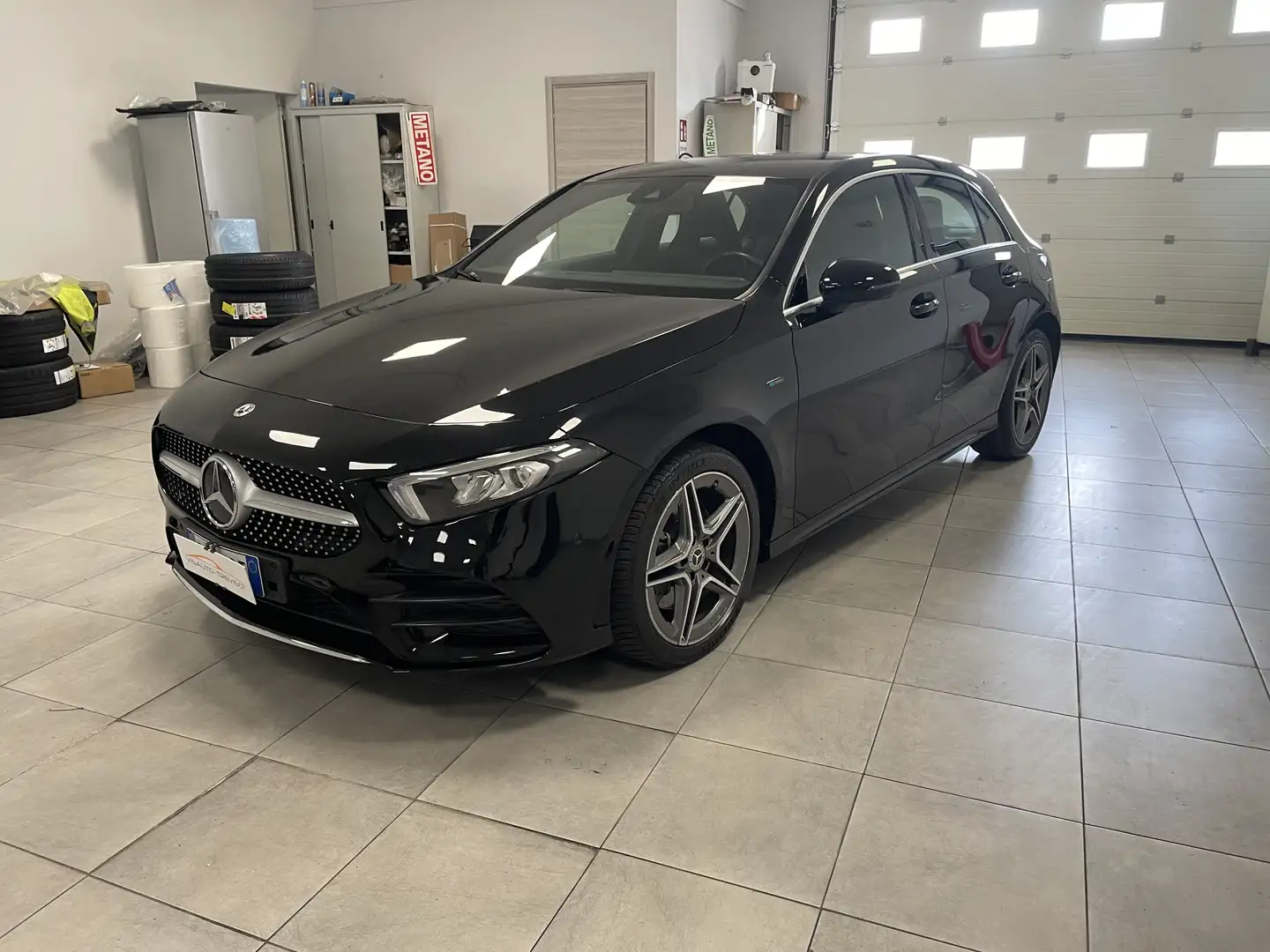 Mercedes-Benz A 250 Classe A eq-power Premium Noir - 1