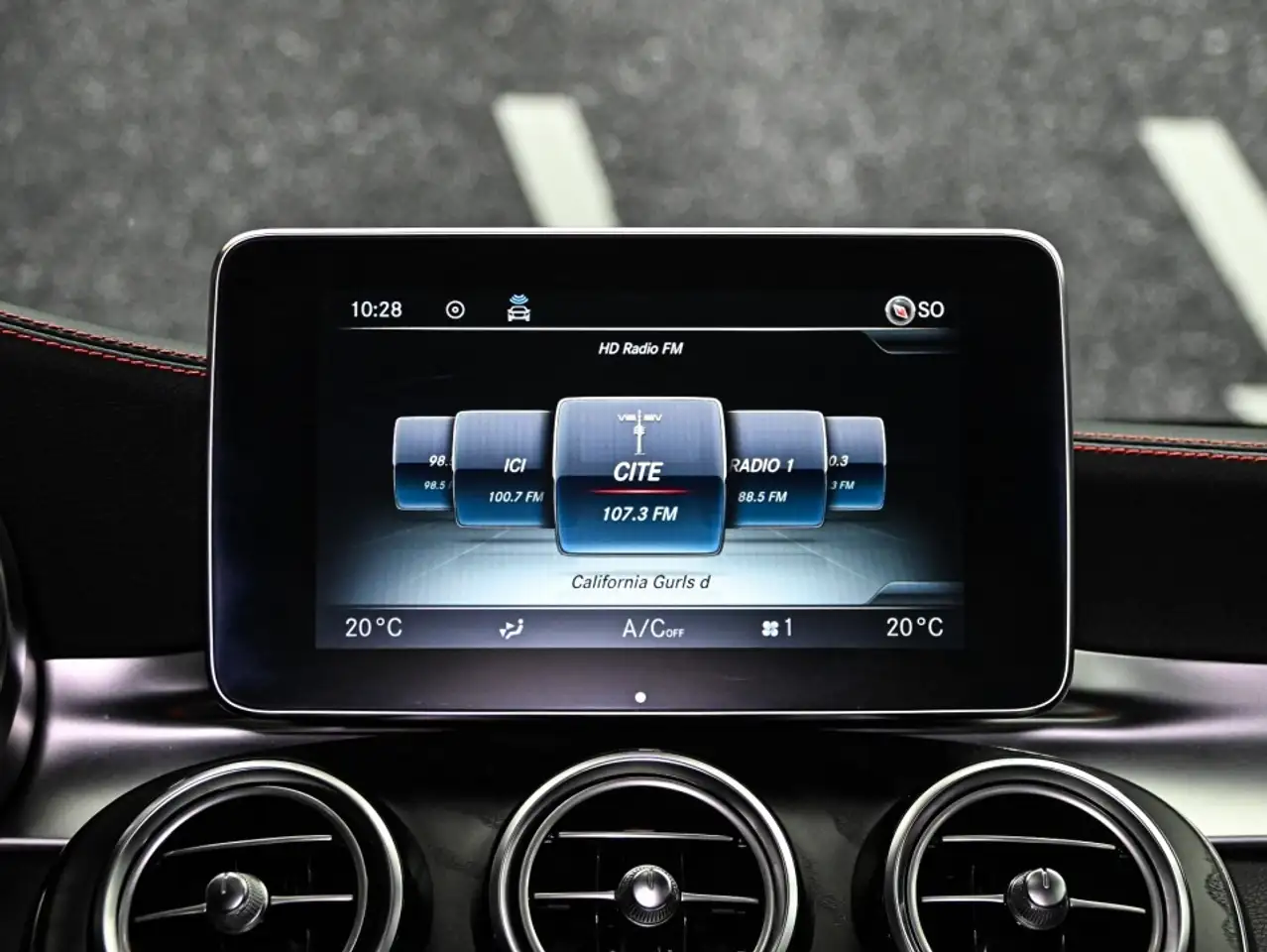 Mercedes-Benz GLC снимка Mercedes-Benz GLC