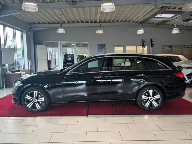 Mercedes-Benz C-Class view 2
