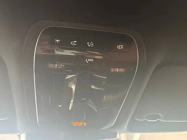 Mercedes-Benz C-Class view 28