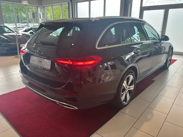 Mercedes-Benz C-Class view 7