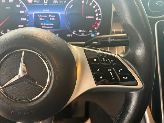 Mercedes-Benz C-Class view 20