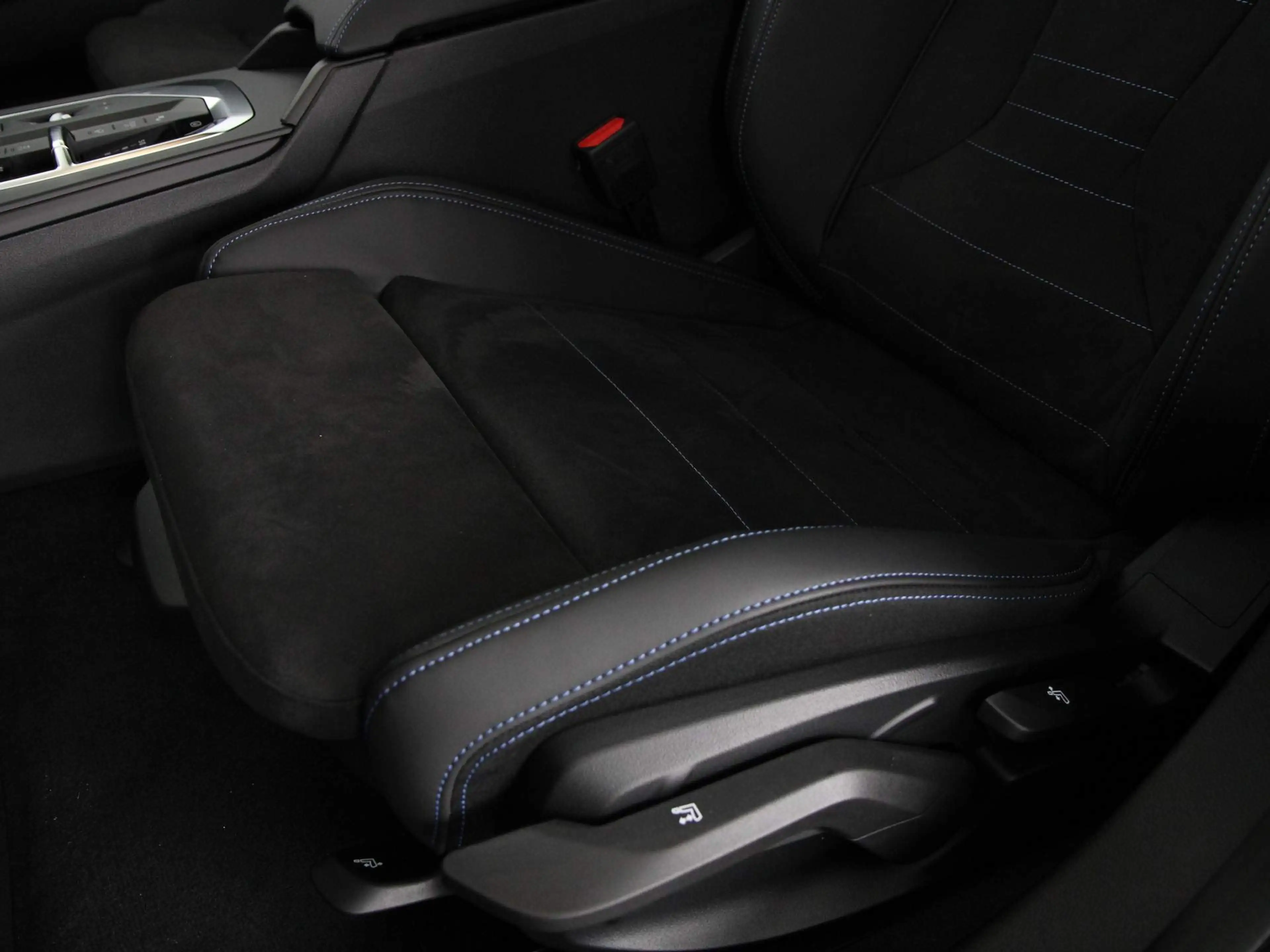BMW 120 1 Serie M-Sport — photo 14
