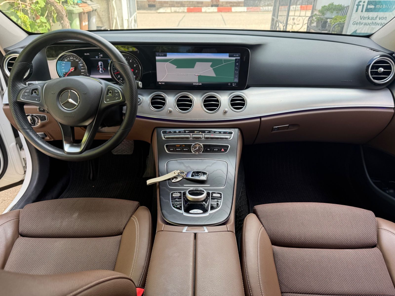 Mercedes-Benz E 300 E Limousine E 300 — photo 8