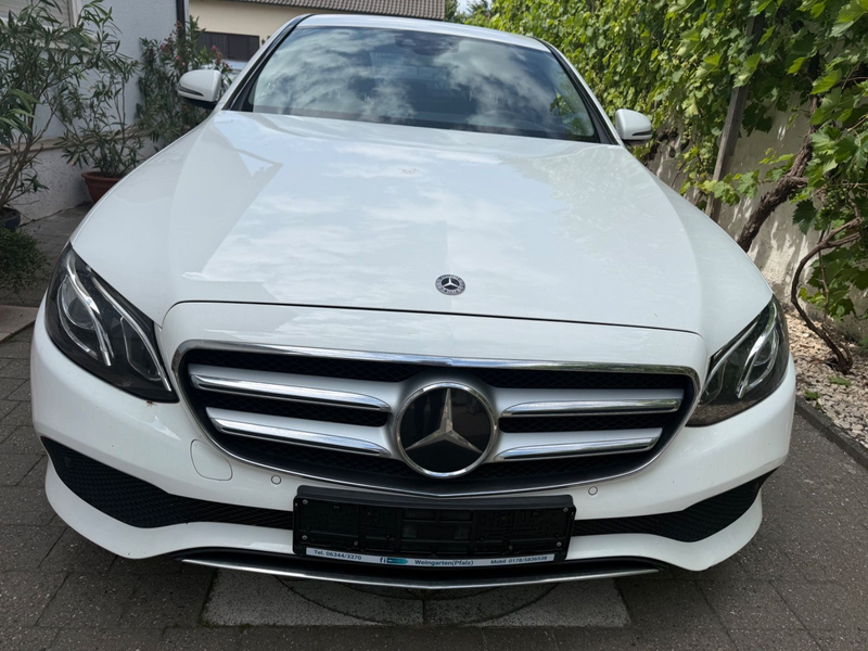 Mercedes-Benz E 300 E Limousine E 300 — photo 2