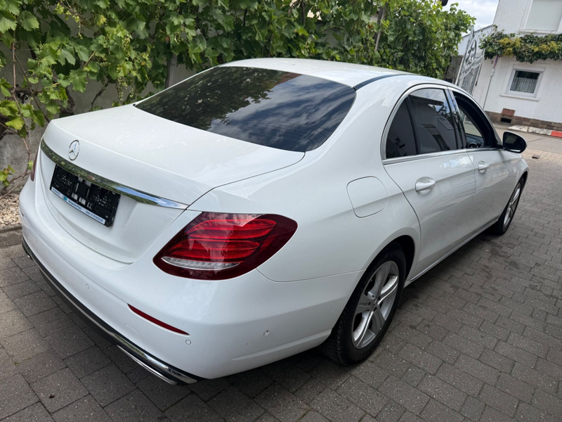 Mercedes-Benz E 300 E Limousine E 300 — photo 4
