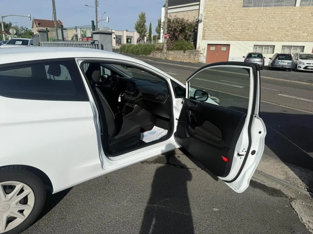 Ford Fiesta 3 portes — photo 31