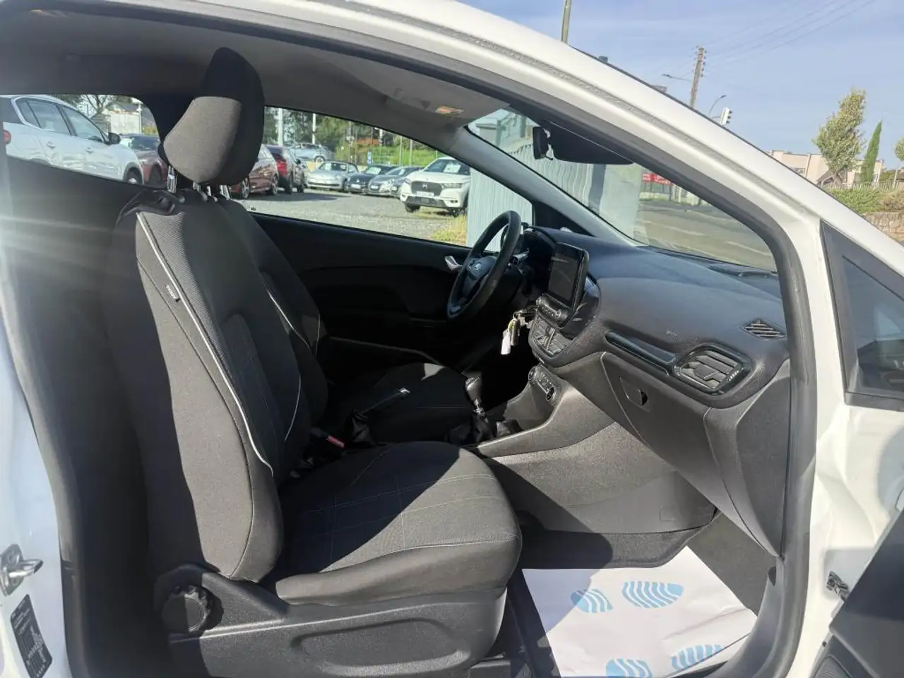 Ford Fiesta 3 portes — photo 13