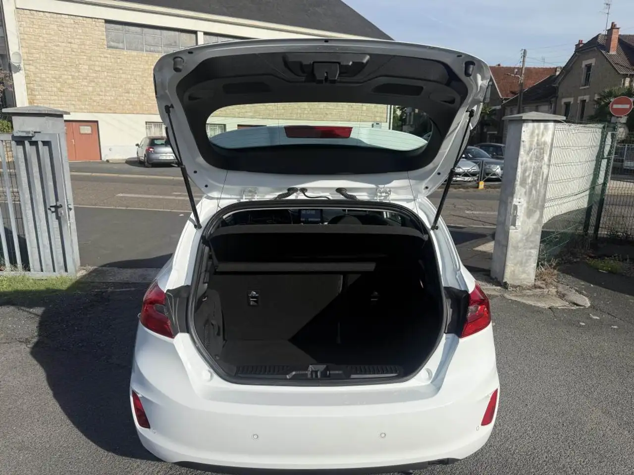 Ford Fiesta 3 portes — photo 26