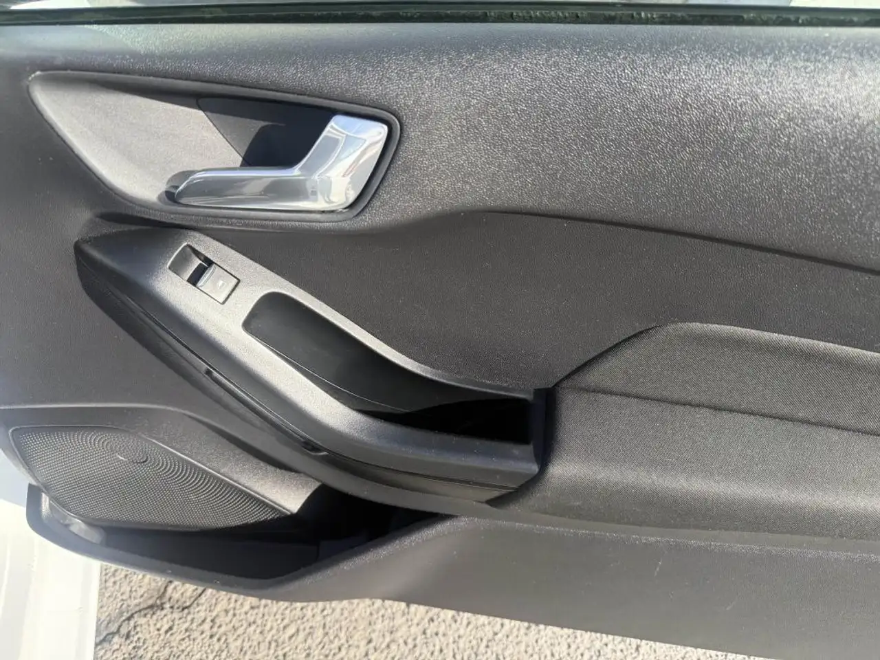 Ford Fiesta 3 portes — photo 29