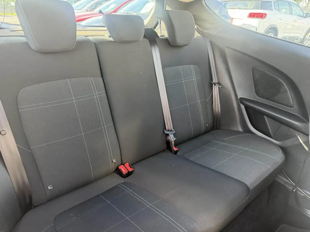 Ford Fiesta 3 portes — photo 8