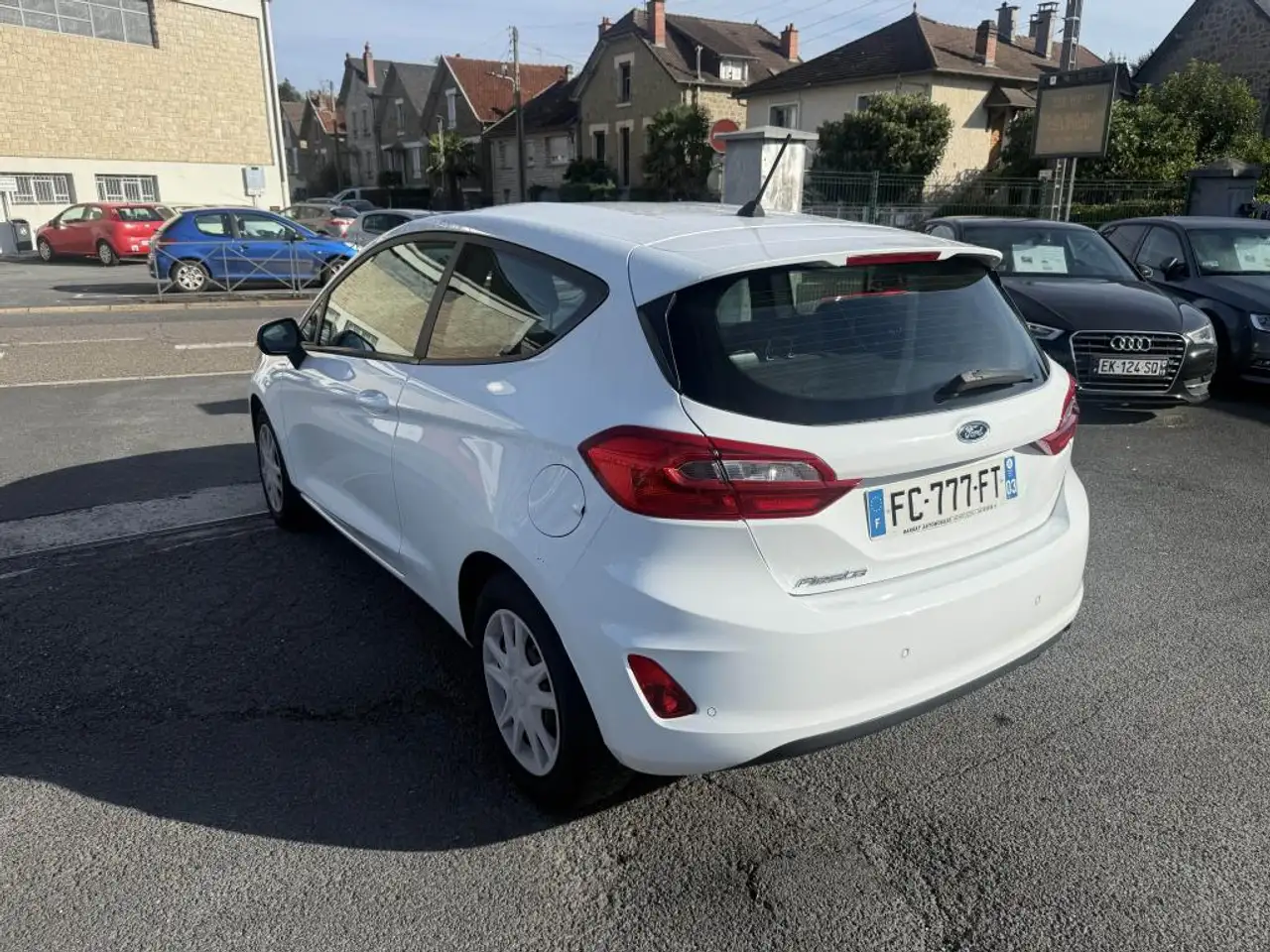Ford Fiesta 3 portes — photo 20