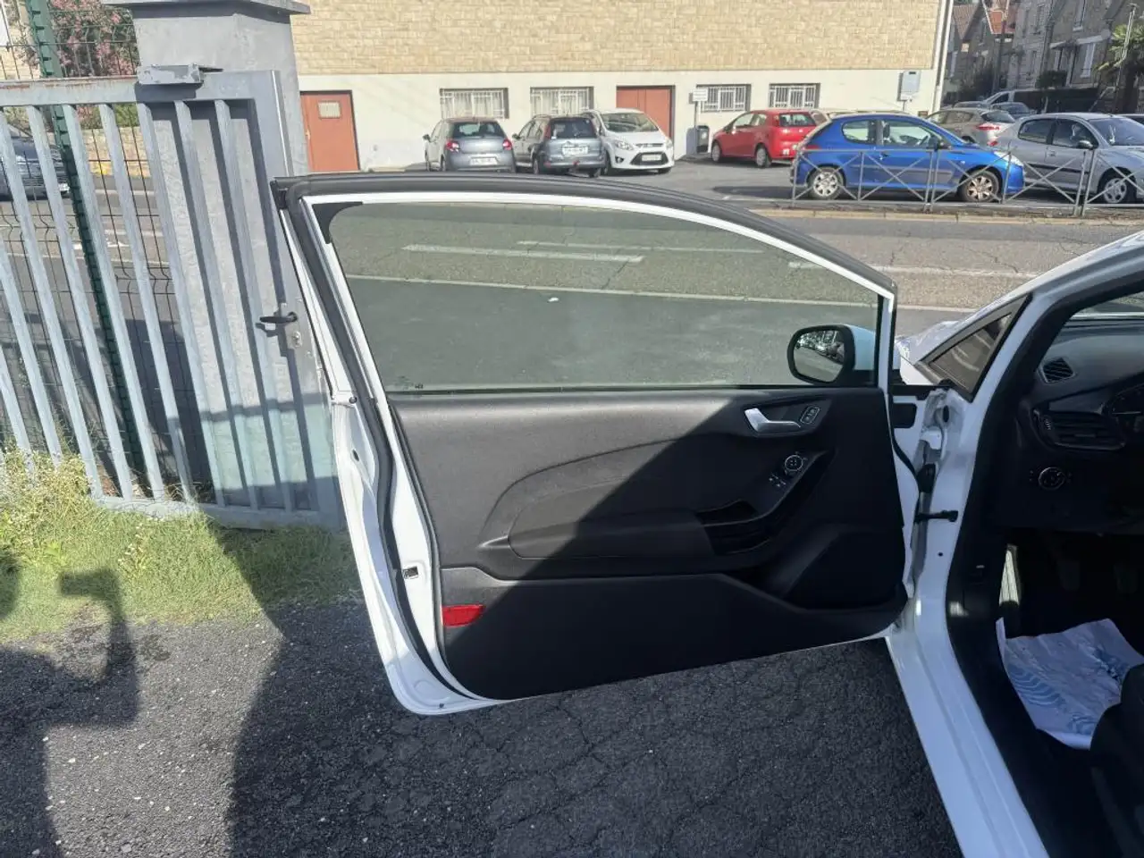Ford Fiesta 3 portes — photo 32