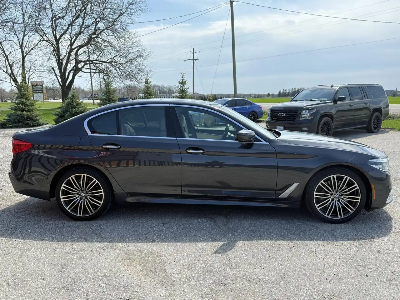 BMW 5 Series снимка BMW 5 Series