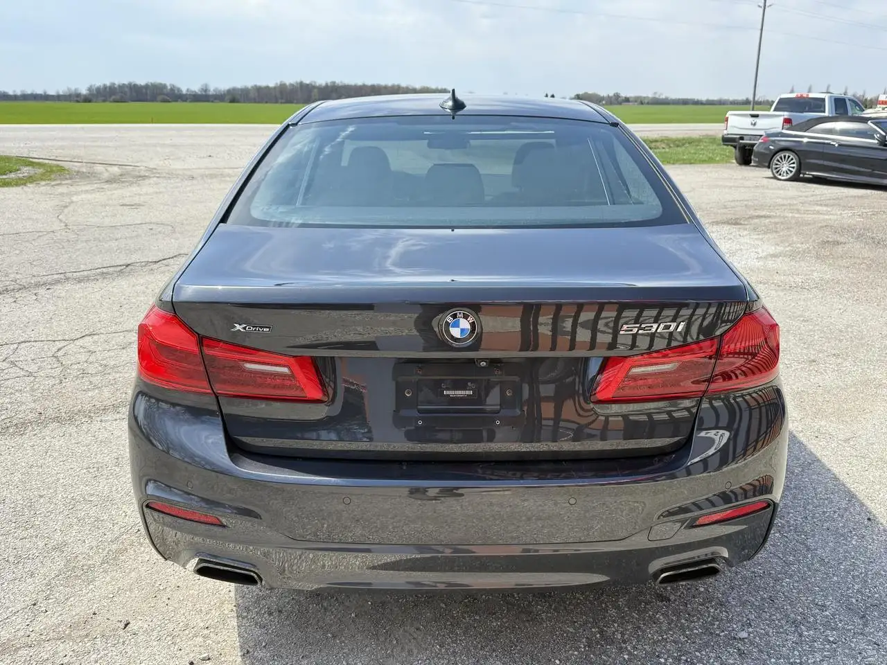 BMW 5 Series снимка BMW 5 Series