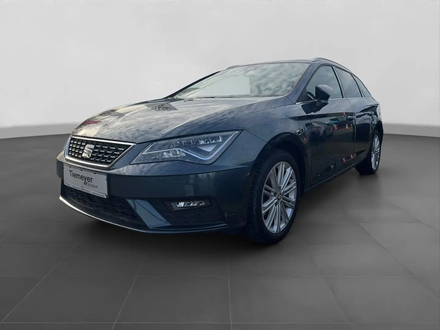 SEAT Leon Sportstourer TSI DSG XCELLENCE PANO AHK KAM Grau - 2