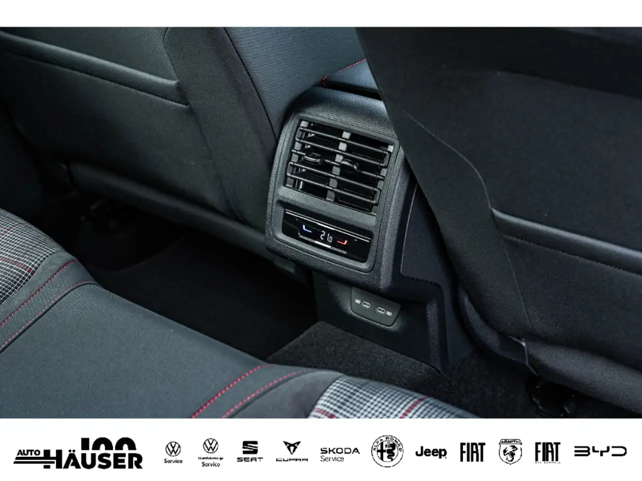 Volkswagen Golf GTI VIII 2.0 TSI DSG HARMAN-KARDON AREA-VIEW NAVI LED- 14
