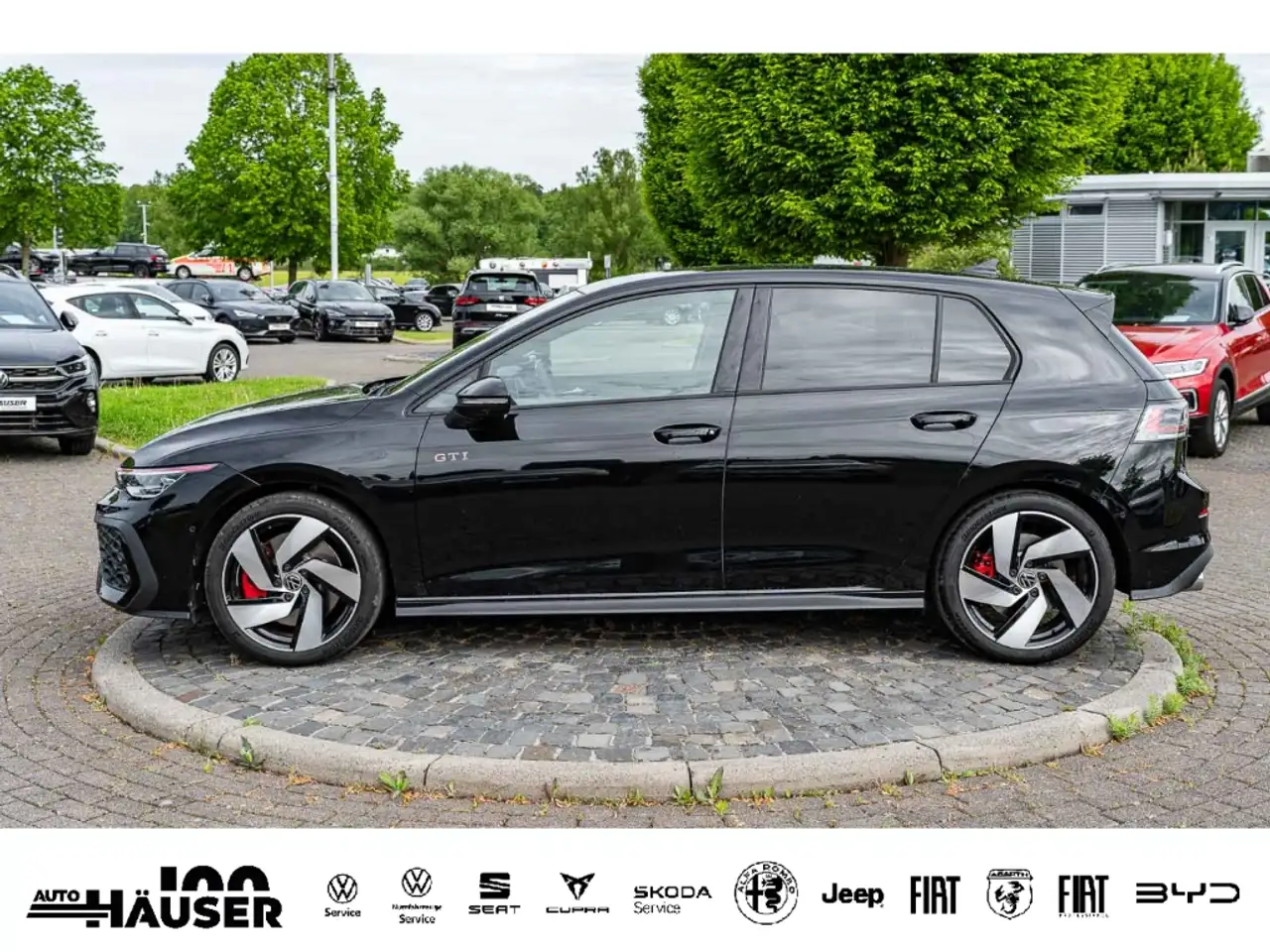 Volkswagen Golf GTI VIII 2.0 TSI DSG HARMAN-KARDON AREA-VIEW NAVI LED- 3