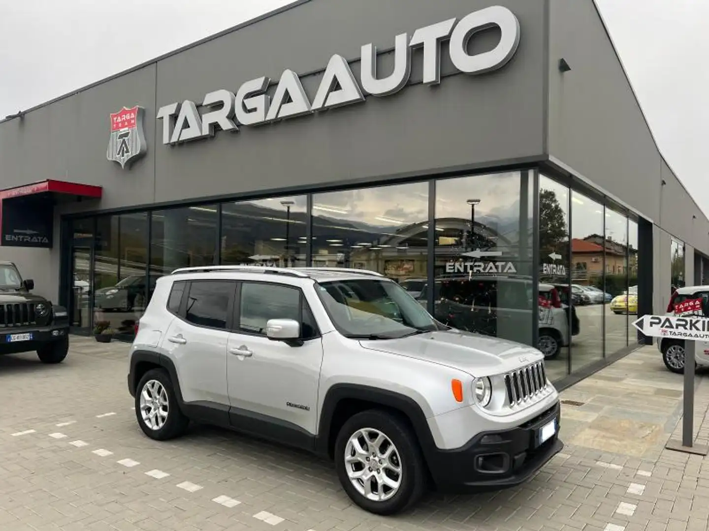 Jeep Renegade 1.4 m-air Limited fwd 140cv Silber - 1