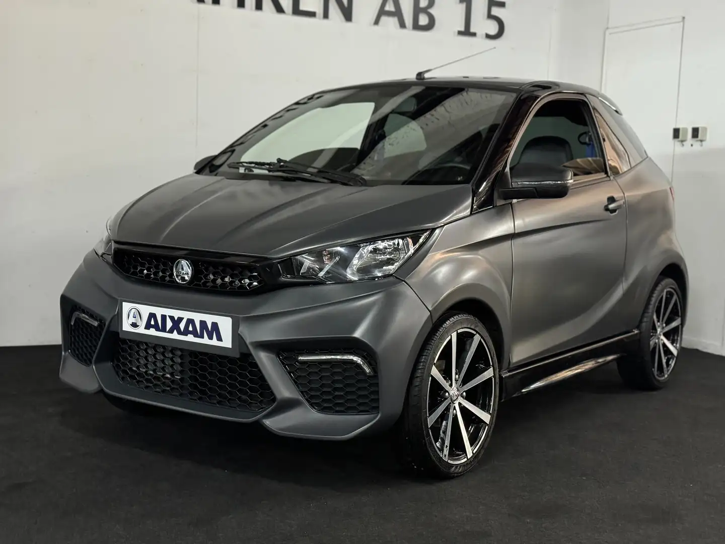 Aixam Coupe GTI , Leiser 8PS Motor, RFK, CarPlay, 10" Display Gris - 2