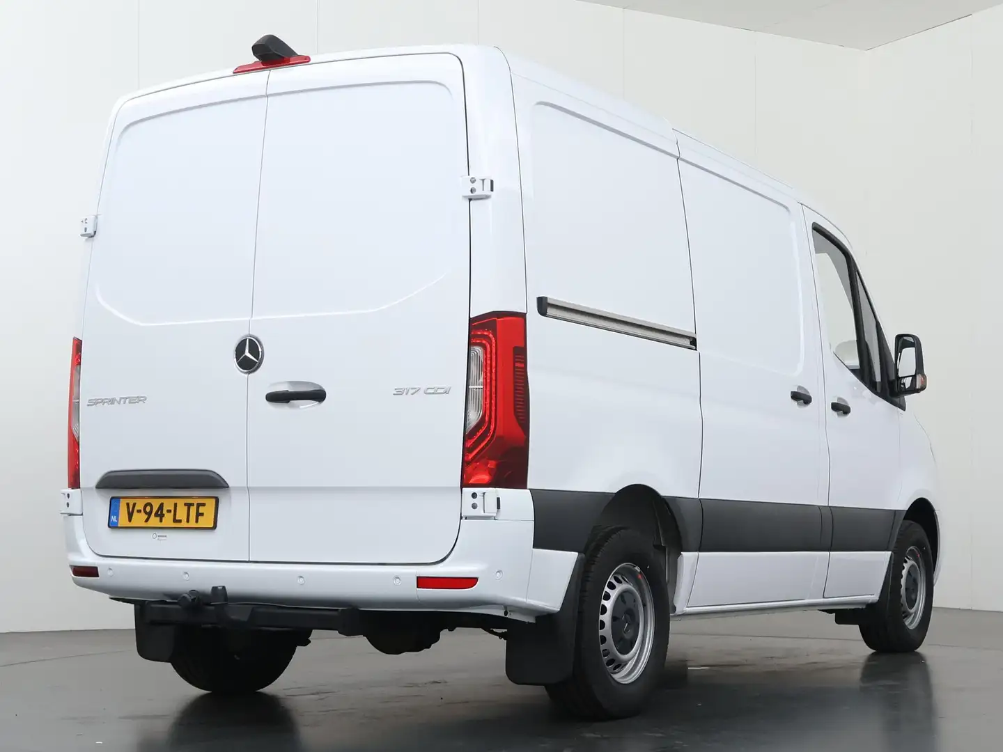 Mercedes-Benz Sprinter 317 CDI L1 H1 | Aut. LED | TREKHAAK | STOELVERWARM Blanc - 2