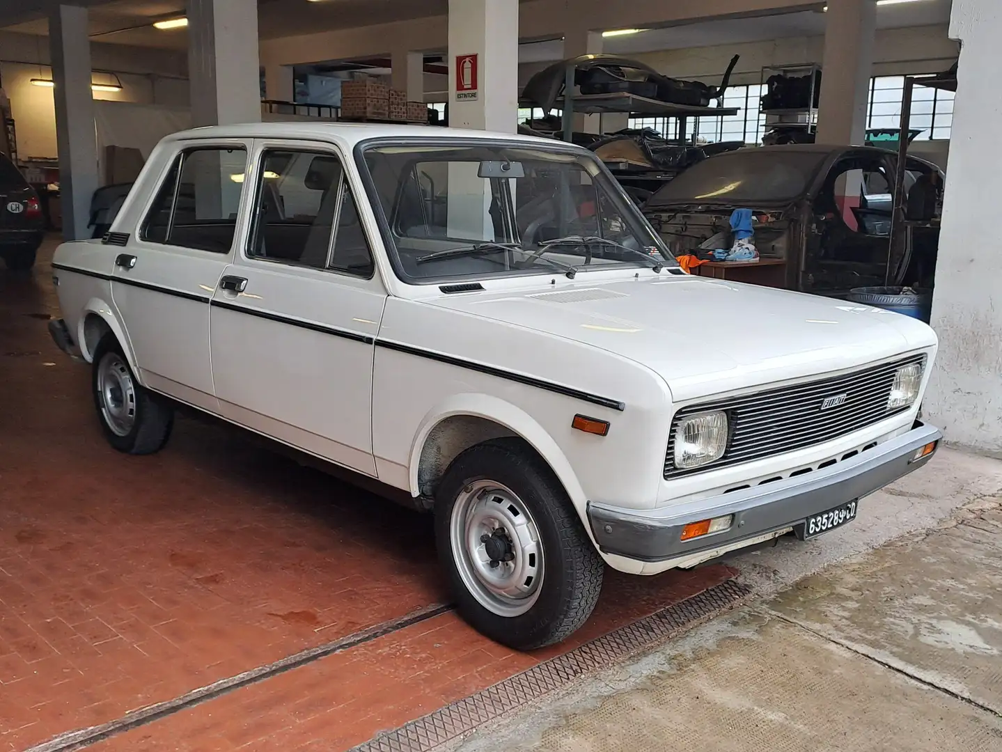 Fiat 128 1100 CL Blanco - 2
