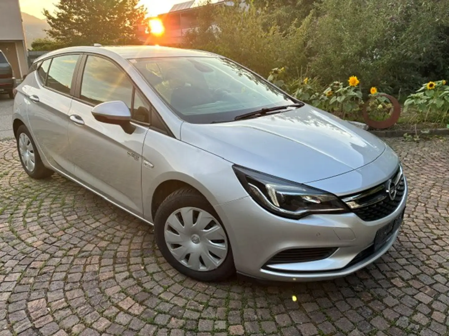 Opel Astra Astra 1,0 Turbo ecoflex Silber - 2