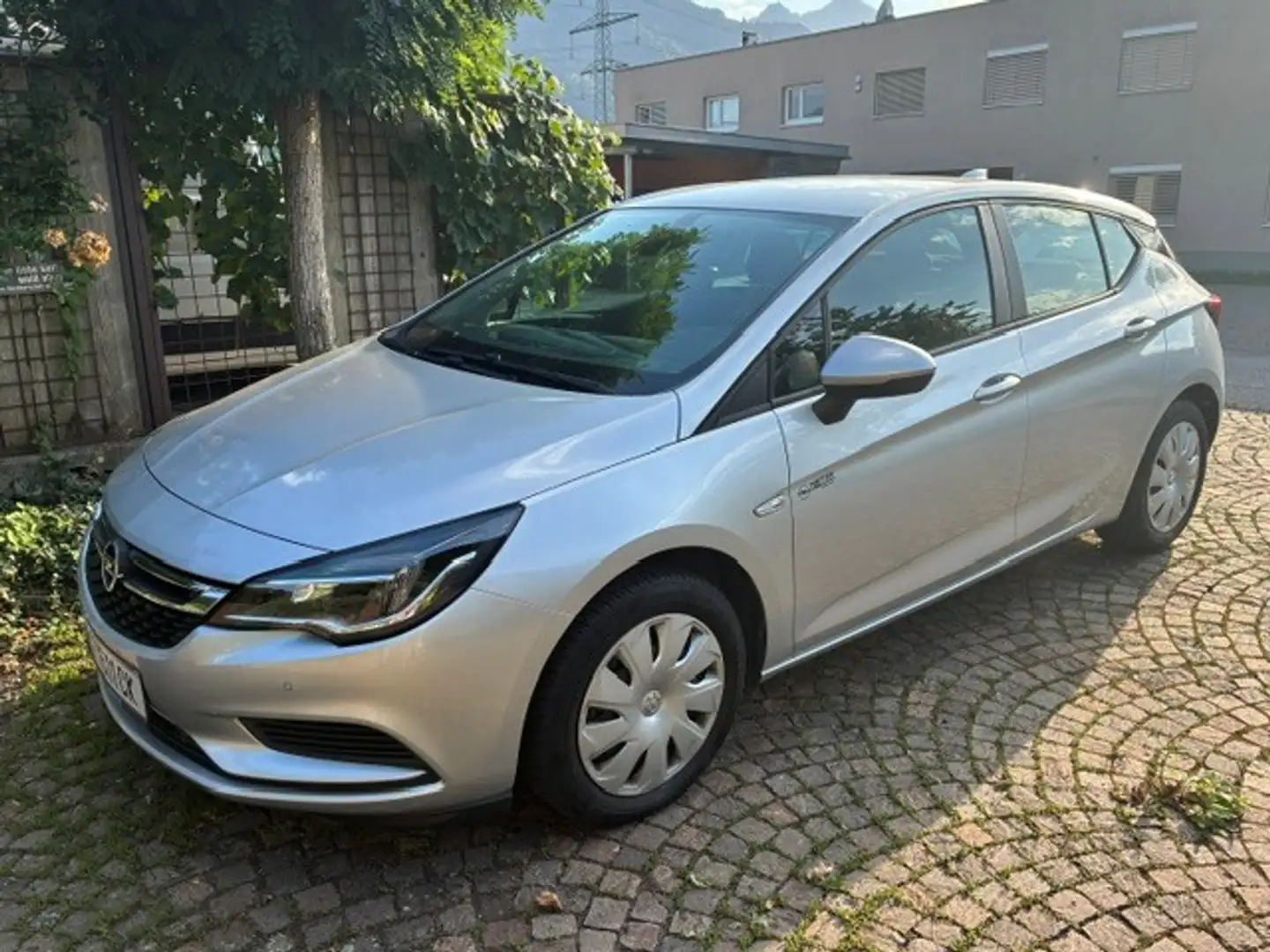 Opel Astra Astra 1,0 Turbo ecoflex Silber - 1
