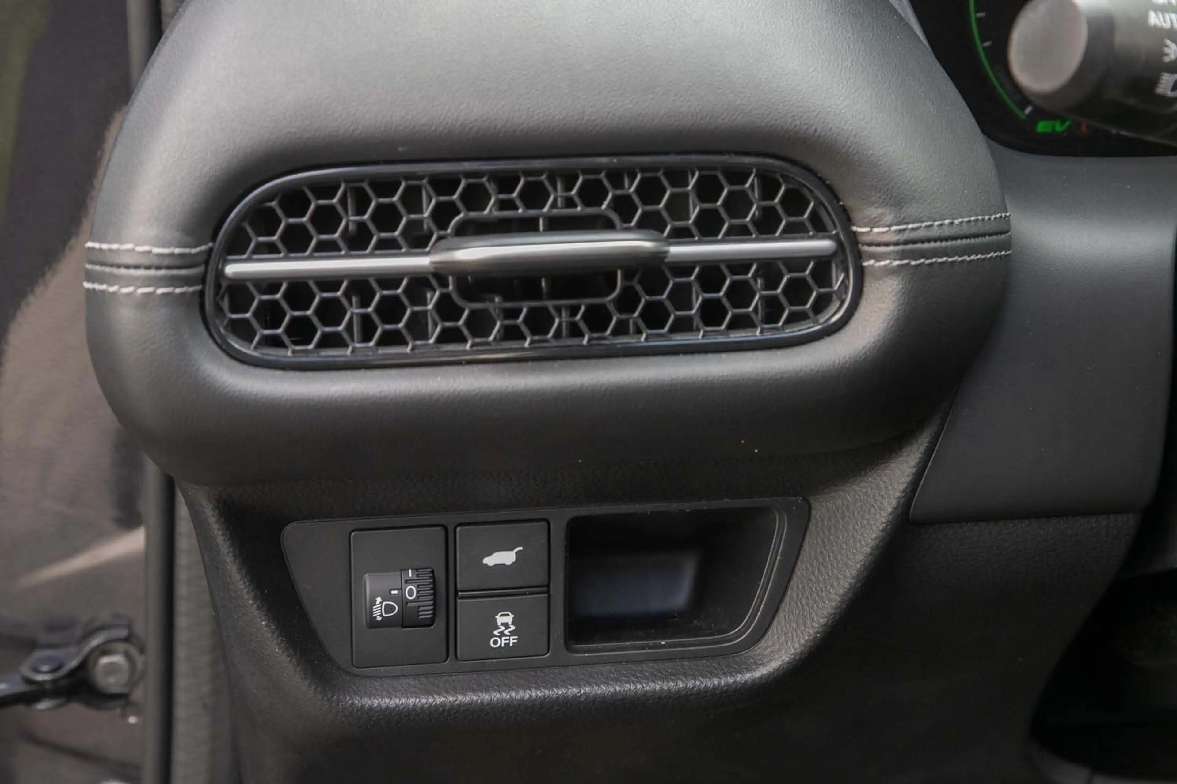 Honda ZR-V e:HEV Sport Navi LED Klima Sitzhzg RFK — photo 11